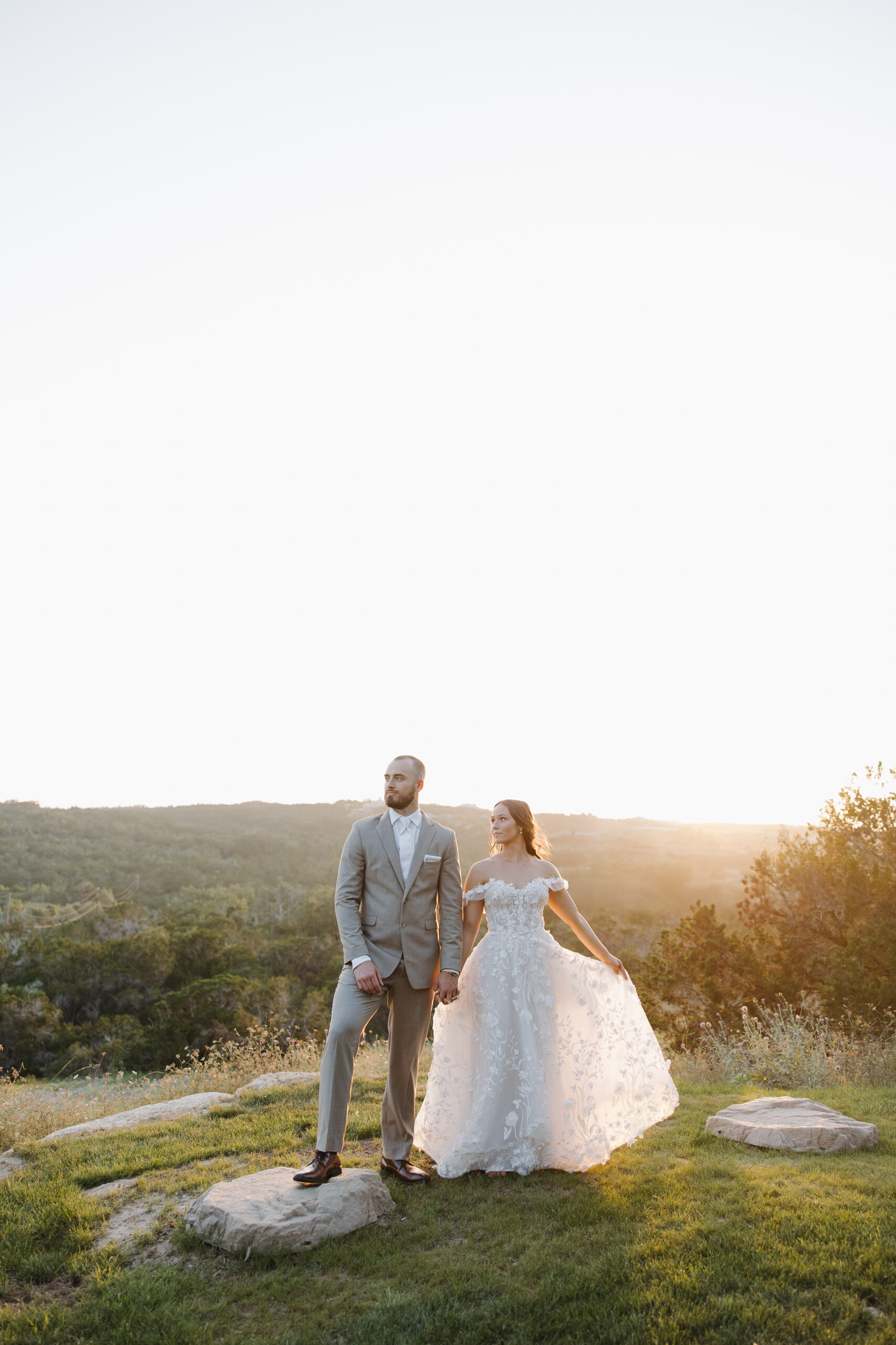 y & Erin’s dreamy May destination wedding in Dripping Springs, Texas, was the perfect spring celebration just outside of Austin. With stunning hill country views, heartfelt moments, and golden-hour romance, this wedding was a beautiful tribute to their love story. See more from this unforgettable Texas wedding!